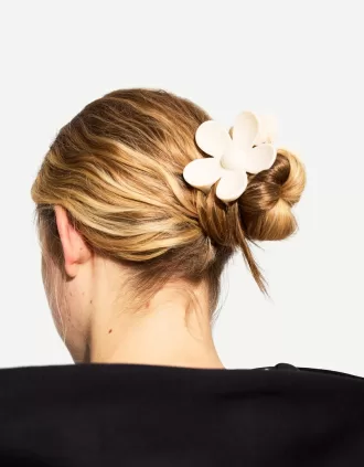 2-pack of flower hair clips 2-pack of flower hair clips