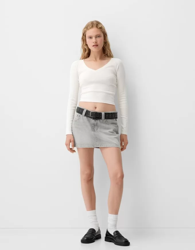 2-pack of long sleeve V-neck T-shirts