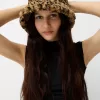 Animal print faux fur bucket hat Animal print faux fur bucket hat