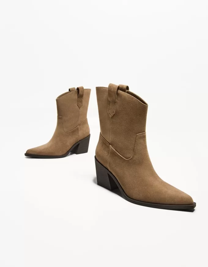 Asymmetric high-heel cowboy ankle boots Asymmetric high-heel cowboy ankle boots