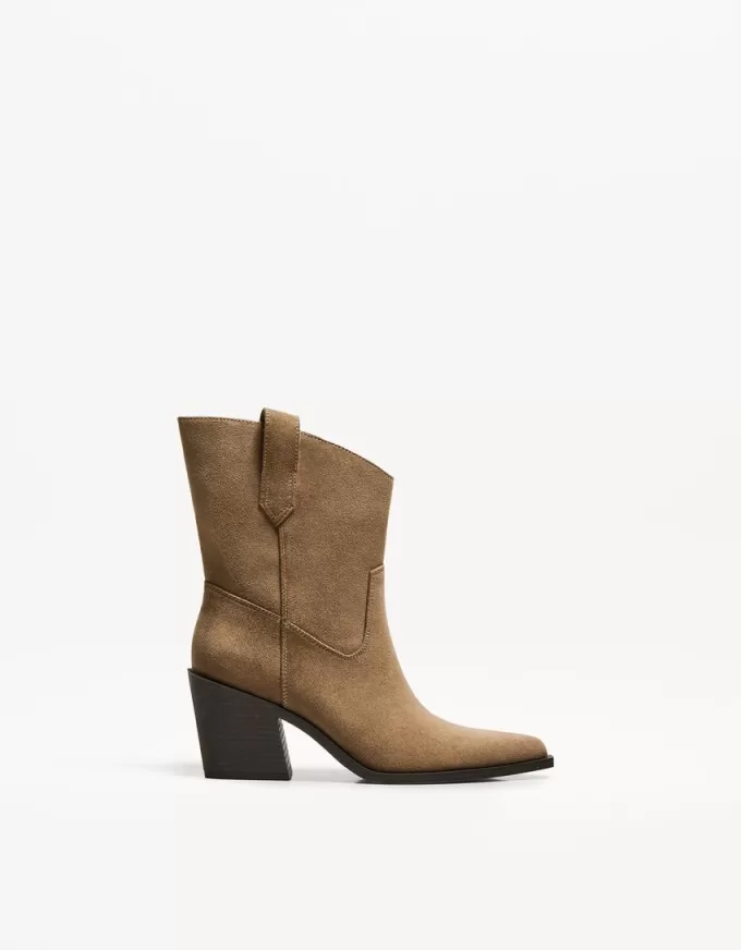 Asymmetric high-heel cowboy ankle boots Asymmetric high-heel cowboy ankle boots