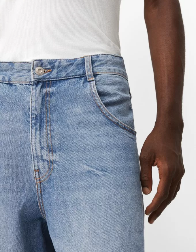 Baggy jeans with seam details