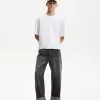 Baggy jeans with turn-up hems Baggy jeans with turn-up hems