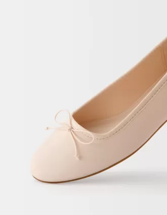 Ballerinas with bow detail