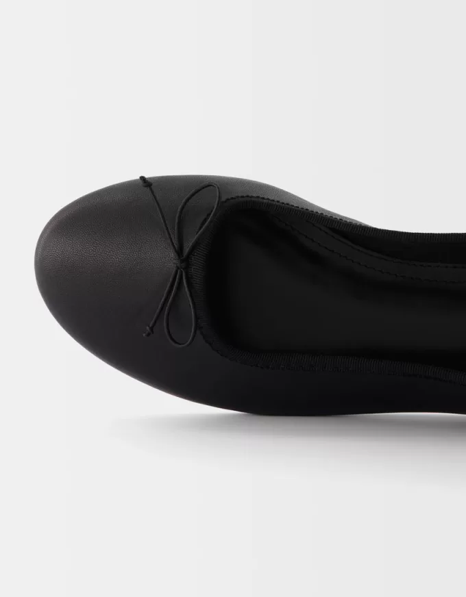 Ballerinas with bow detail