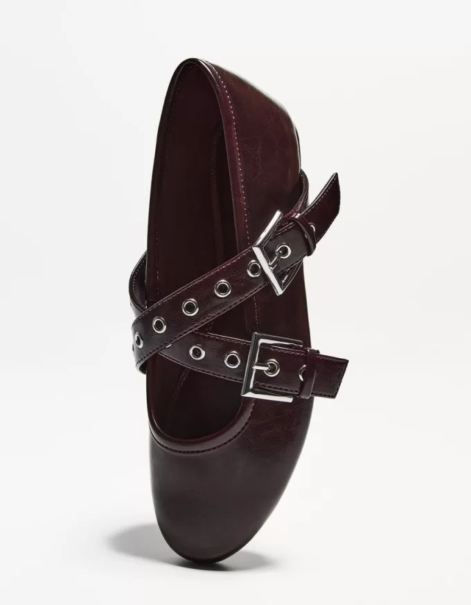 Ballerinas with buckles