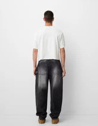 Balloon-fit baggy jeans