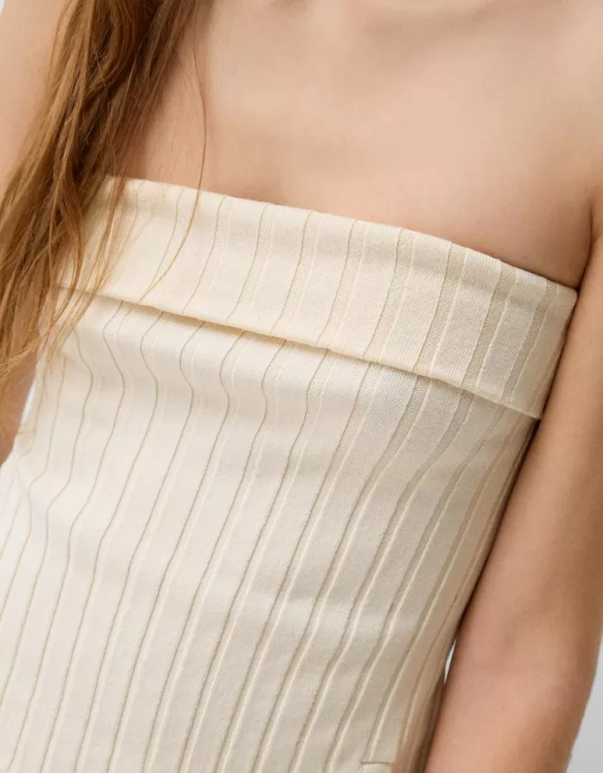 Bandeau top with side slit Bandeau top with side slit