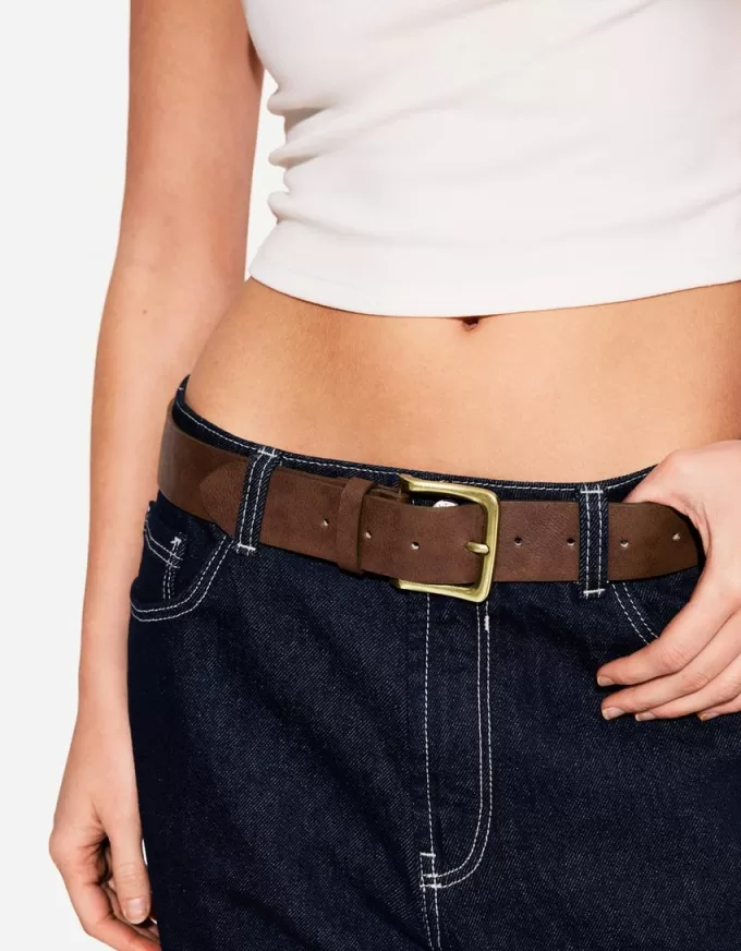 Belt with silver buckle Belt with silver buckle