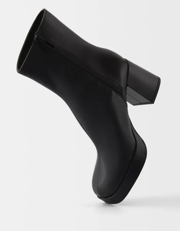 Block heel platform ankle boots