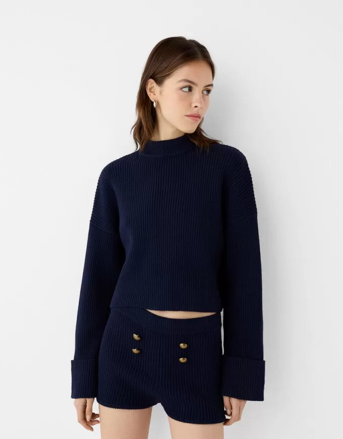 Buttoned shorts Buttoned shorts