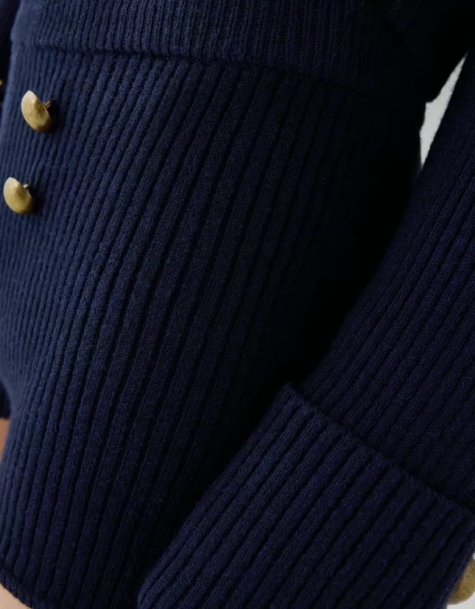 Buttoned shorts Buttoned shorts