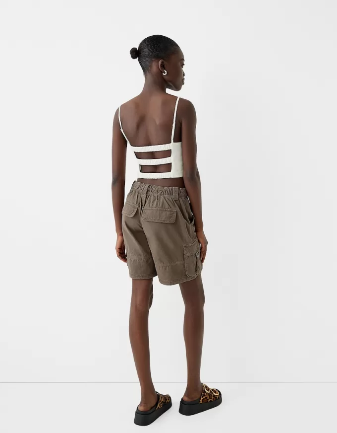 Cargo pockets with straps Bermuda shorts