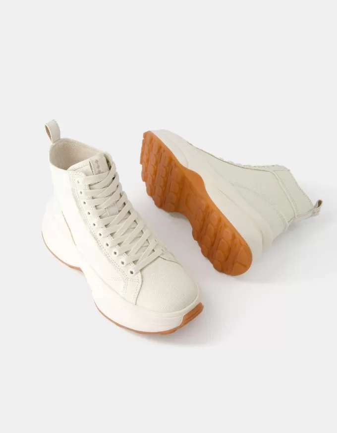 Chunky sole high-top sneakers