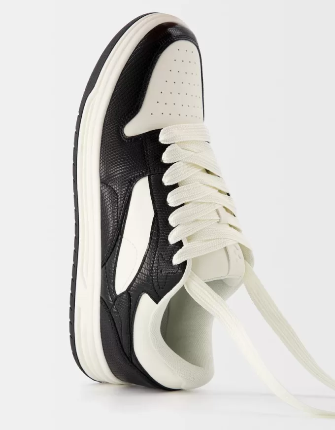 Contrast sneakers