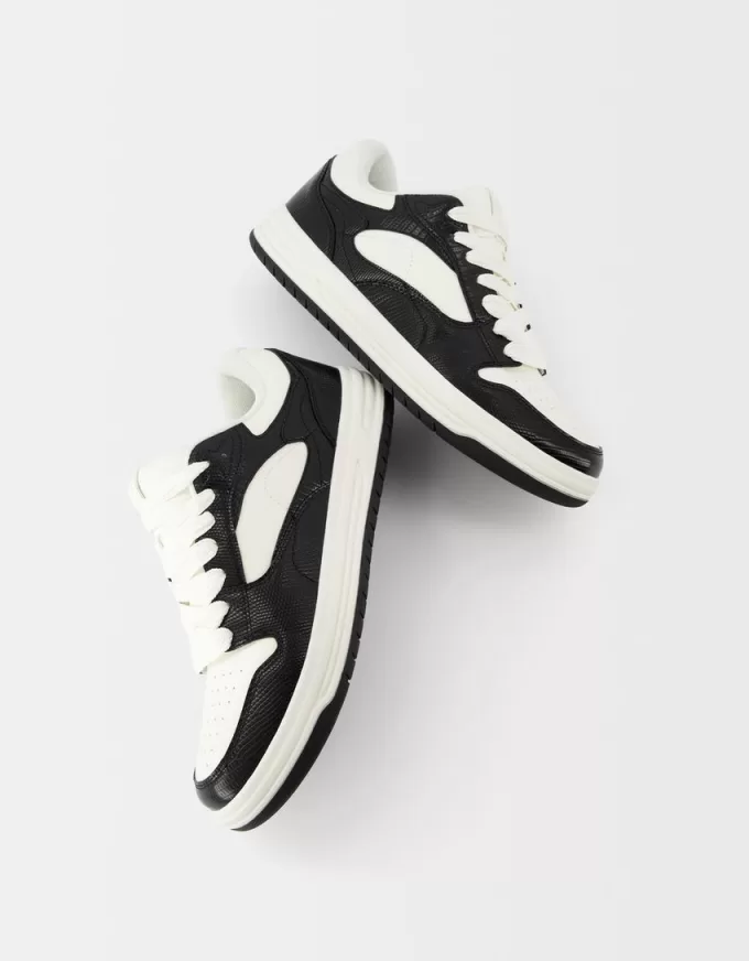 Contrast sneakers
