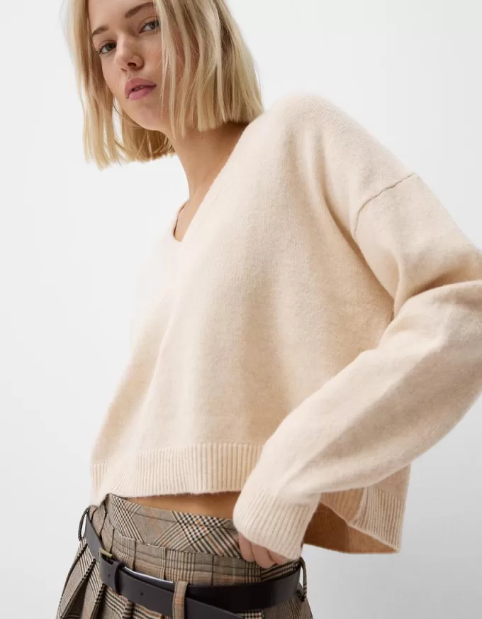 Cropped V-neck sweater