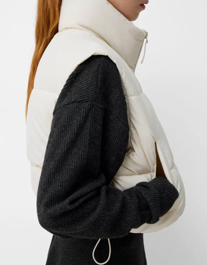 Cropped puffer vest