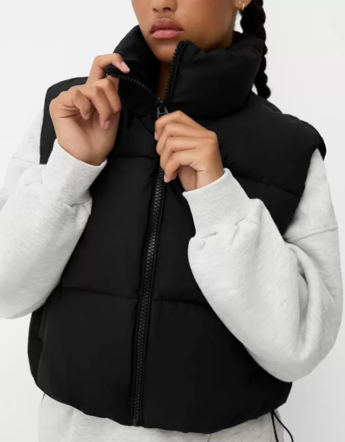 Cropped puffer vest