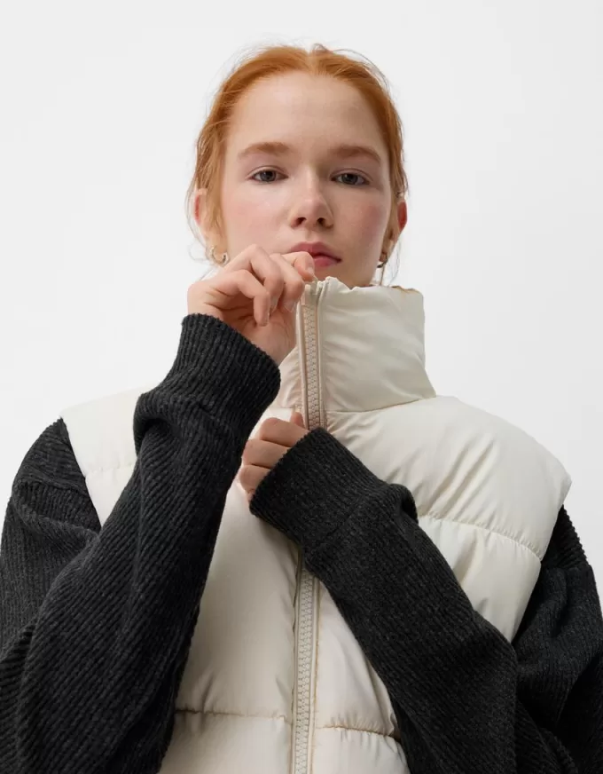 Cropped puffer vest