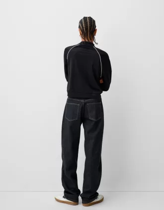 Cropped sweatshirt with zipper