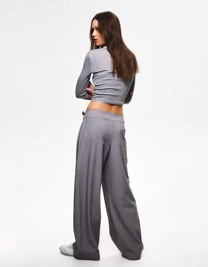 Darted pants with buckle