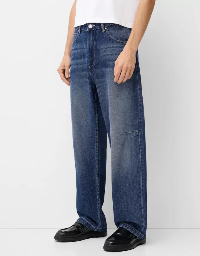 Embroidered baggy jeans