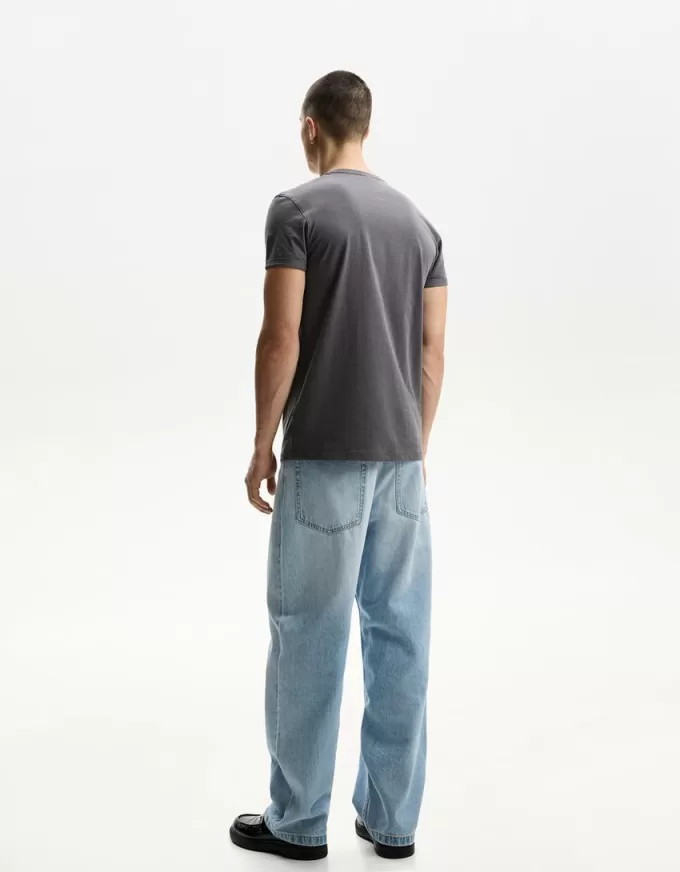 Embroidered short sleeve roll-up T-shirt