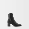 Fitted block-heel ankle boots Fitted block-heel ankle boots