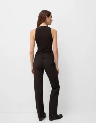 Fitted buttoned vest