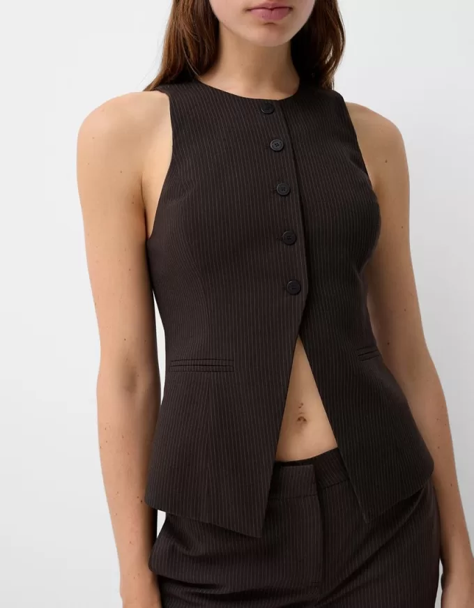 Fitted buttoned vest Fitted buttoned vest