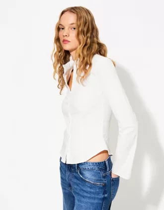 Fitted shirt with flared sleeves