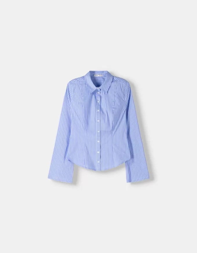 Fitted shirt with flared sleeves