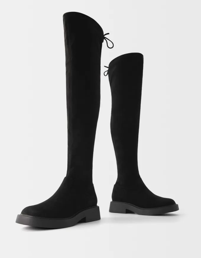 Flat fitted knee-high boots Flat fitted knee-high boots