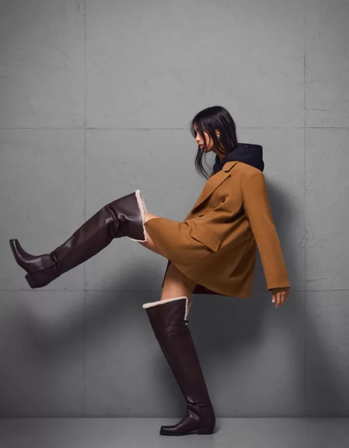 Flat over-the-knee boots Flat over-the-knee boots