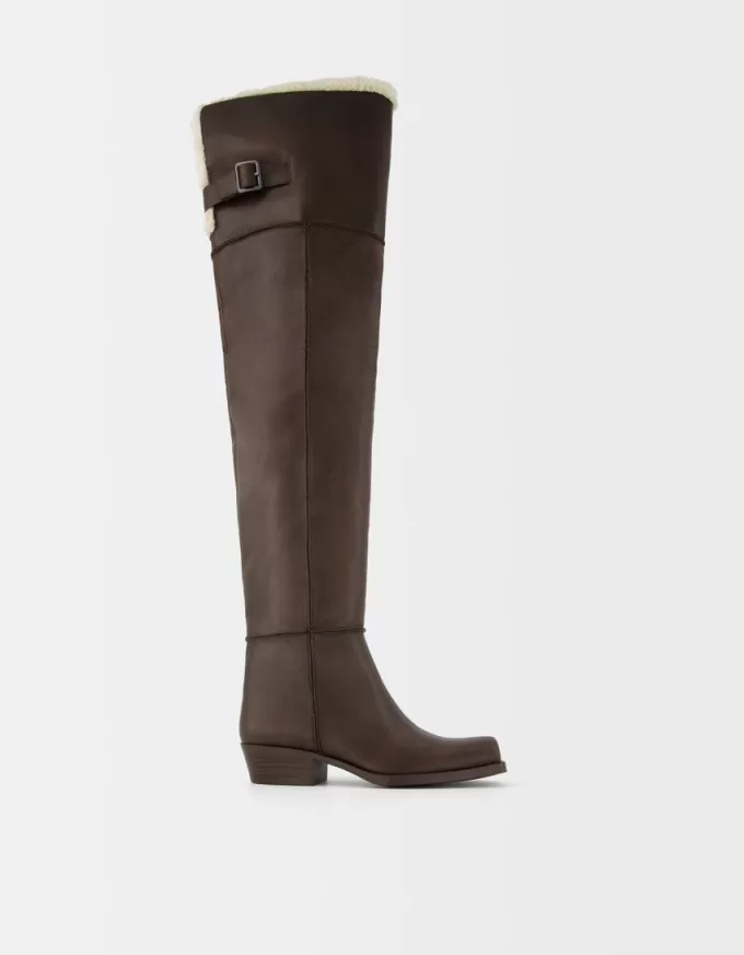 Flat over-the-knee boots Flat over-the-knee boots