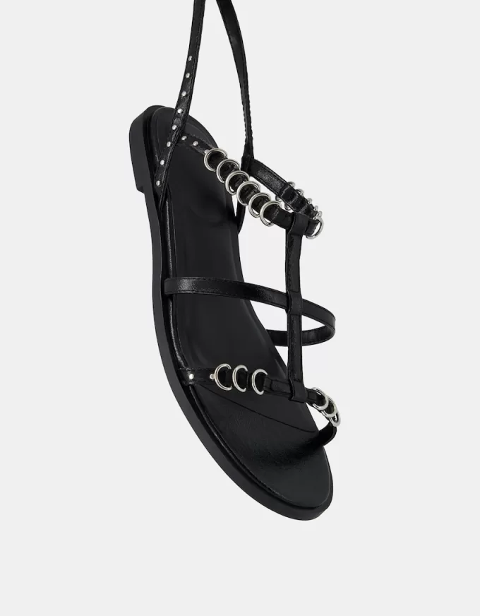 Flat sandals with ring details Flat sandals with ring details