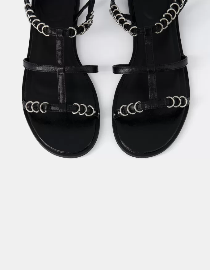 Flat sandals with ring details Flat sandals with ring details