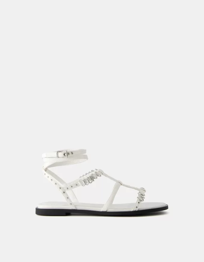Flat sandals with ring details Flat sandals with ring details
