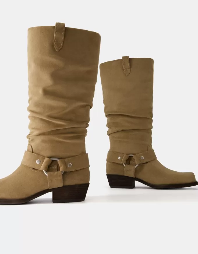 Flat slouchy biker boots