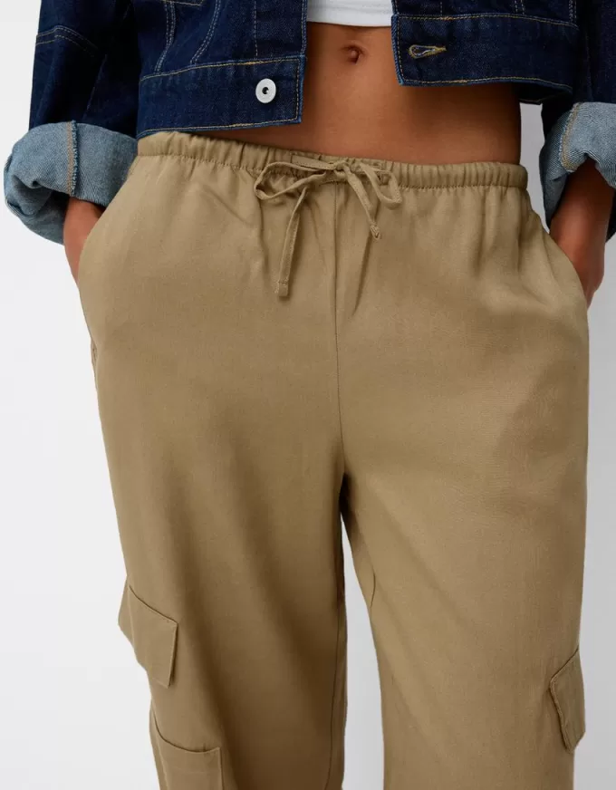 Flowing pants with side pocket Flowing pants with side pocket
