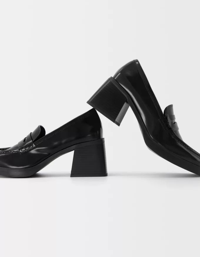 High-heel loafers