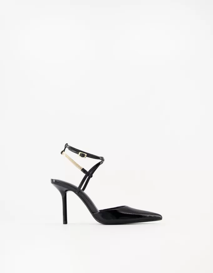 High-heel shoes with chain detail High-heel shoes with chain detail