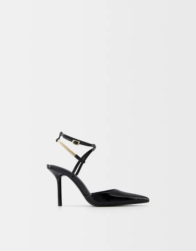 High-heel shoes with chain detail High-heel shoes with chain detail