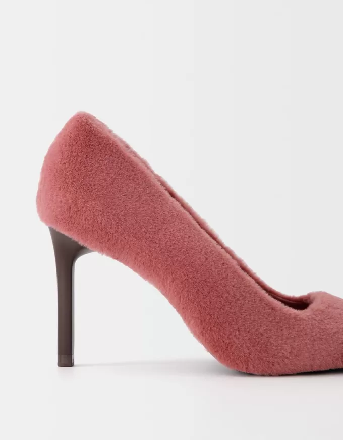 High-heel shoes with faux fur High-heel shoes with faux fur