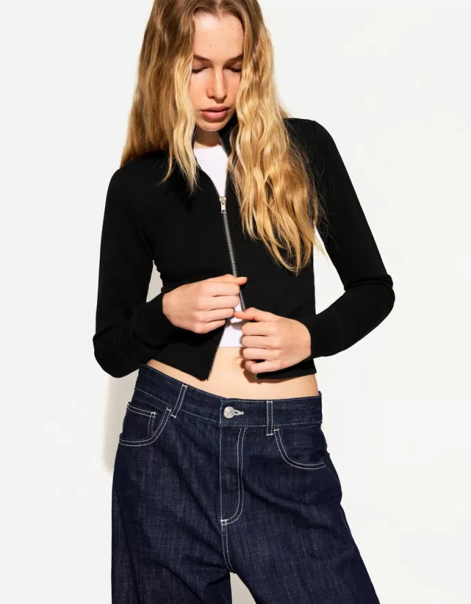 High neck sweatshirt with zipper