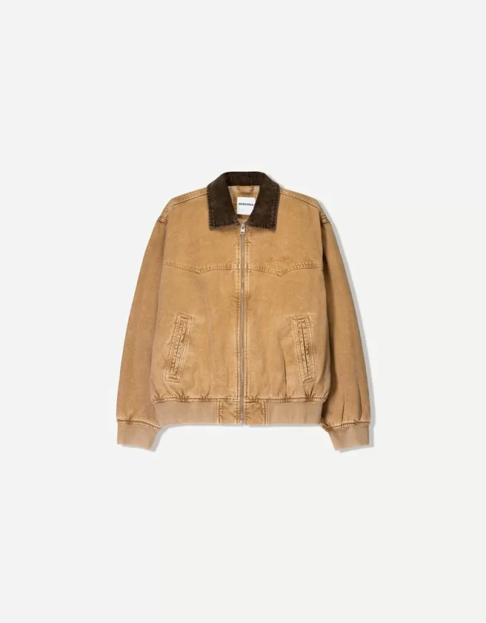 Jacket with contrasting collar