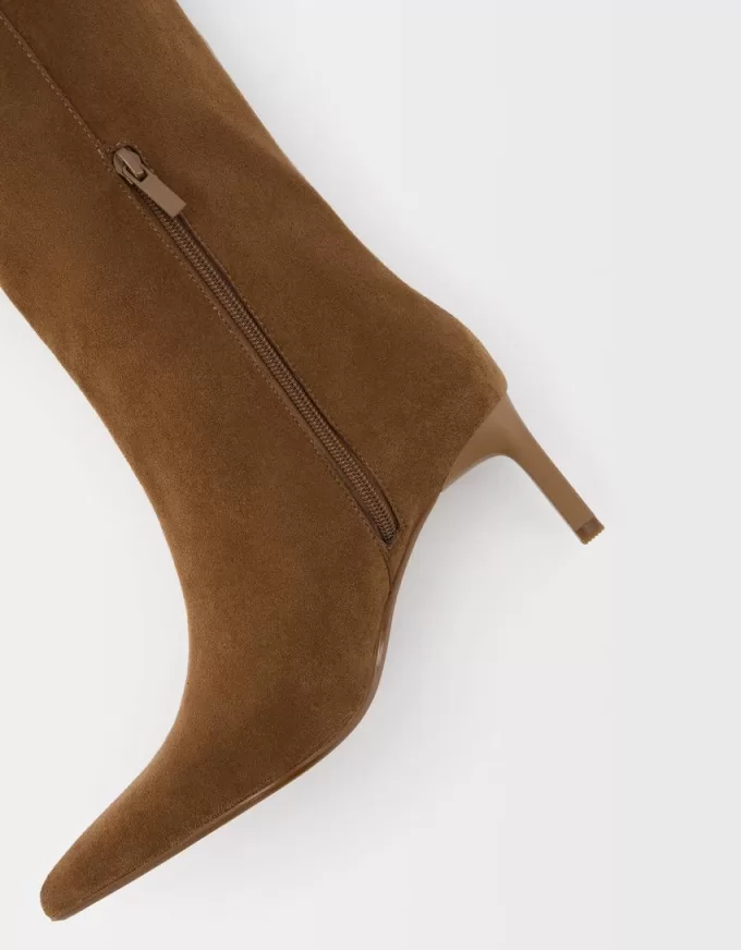 Kitten heel boots Kitten heel boots