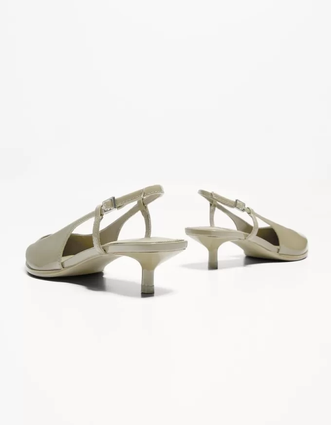 Kitten-heel shoes Kitten-heel shoes