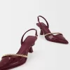 Kitten-heel shoes with chain detail